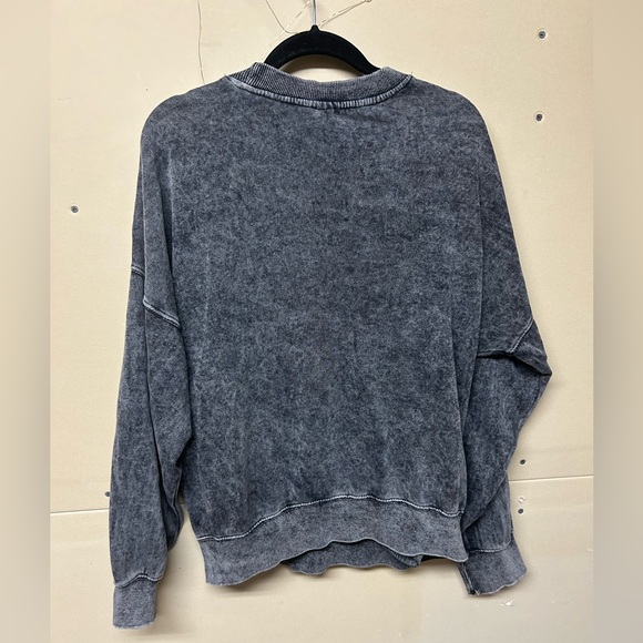 2/$30⚡️- SWEATER | Women’s J.o & Co sweater size medium - Picture 3 of 4